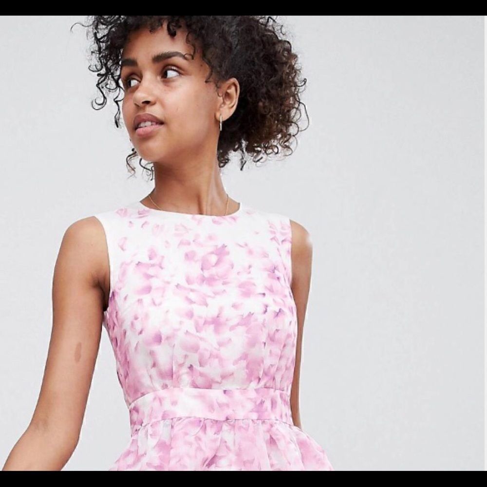 QED London floral peplum sleeveless blouse
